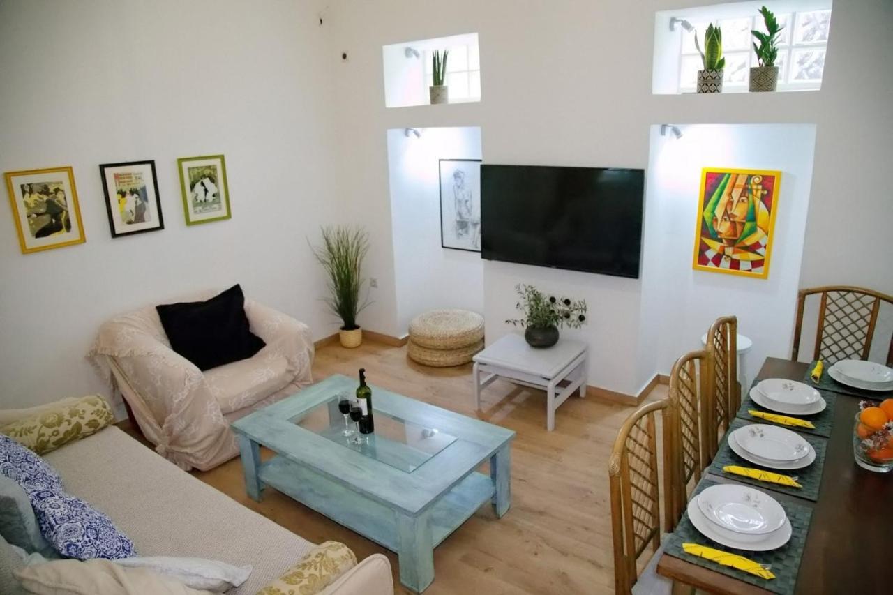 Aroura Homes Garden House 2Br 2Ba Free Parking アテネ エクステリア 写真