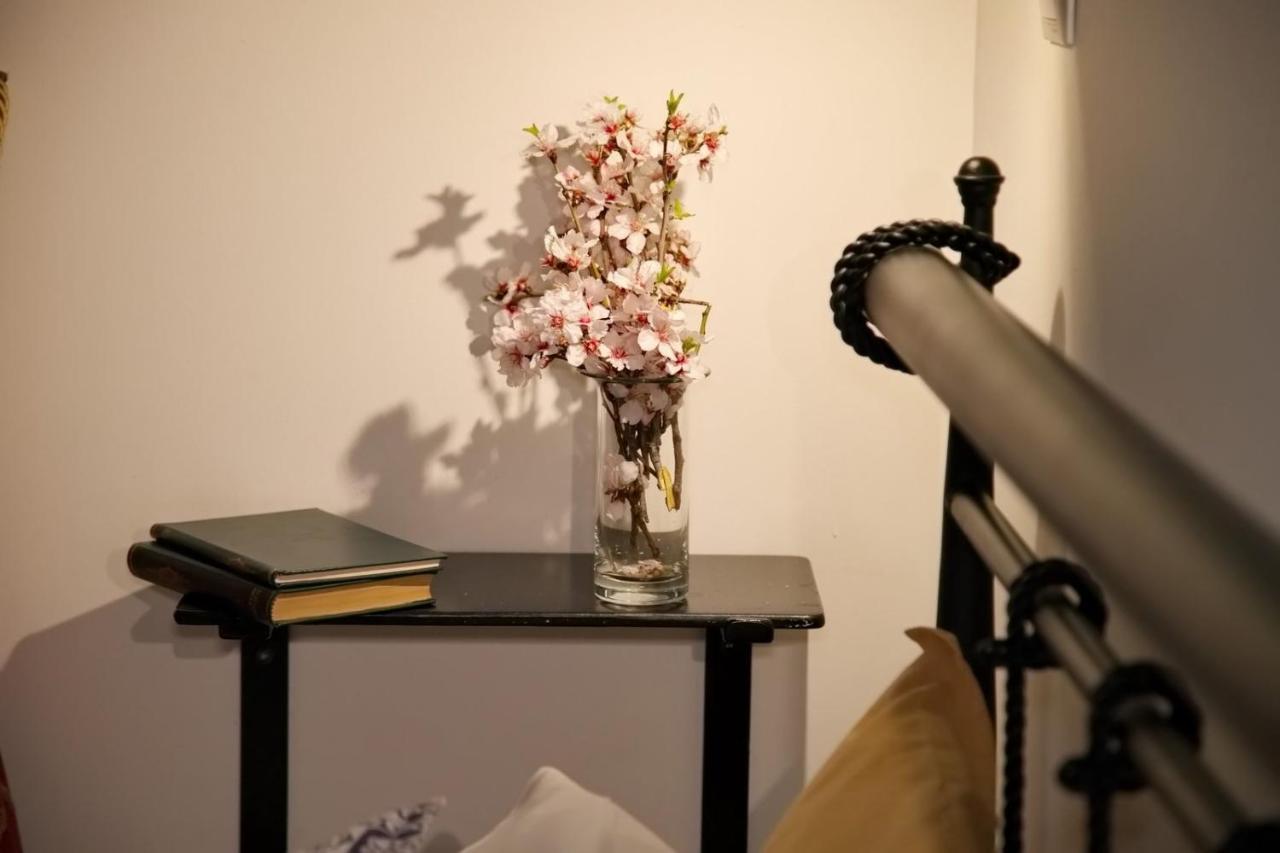 Aroura Homes Garden House 2Br 2Ba Free Parking アテネ エクステリア 写真