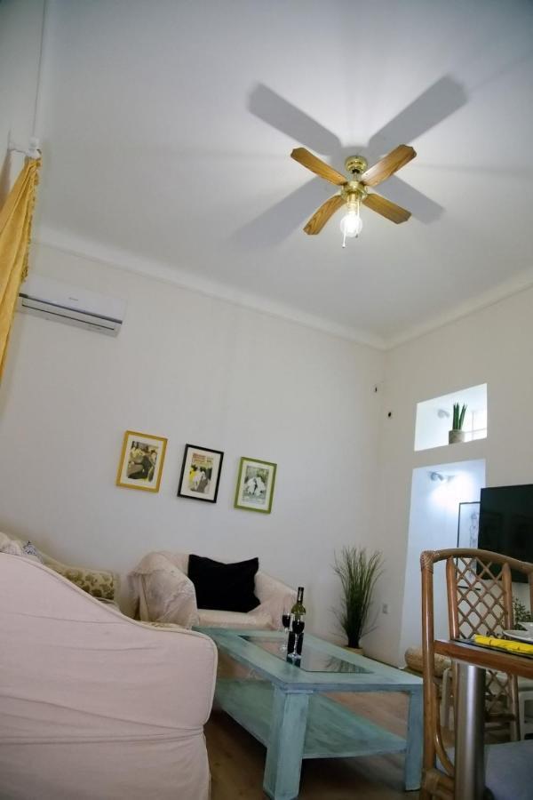 Aroura Homes Garden House 2Br 2Ba Free Parking アテネ エクステリア 写真